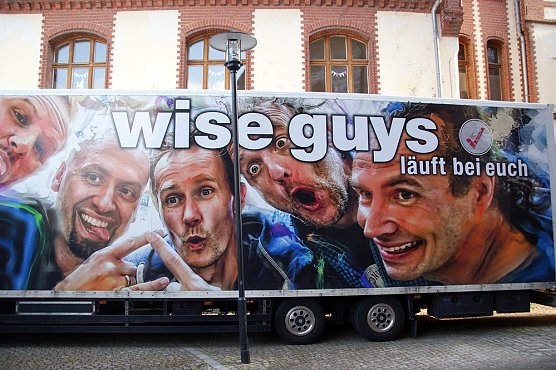 Humorvolle und kritische Songtexte erklingen in der Unterkirche (Foto: Zimmer/Möbius) Humorvolle und kritische Songtexte erklingen in der Unterkirche (Foto: Zimmer/Möbius)