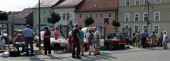 Tr&ouml;delmarkt zum Monatsbeginn (Foto: Karl-Heinz Herrmann)
