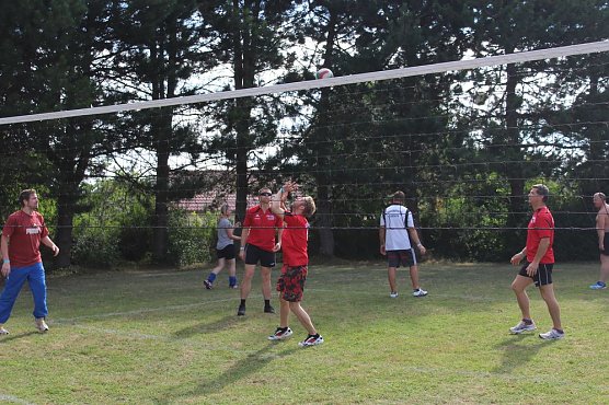 24-Stundenschwimmen gestartet (Foto: Karl-Heinz Herrmann)