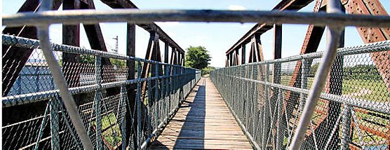 Reparatur der Radlerbr&uuml;cke nach Ritteburg (Foto: Bernd Reiber)