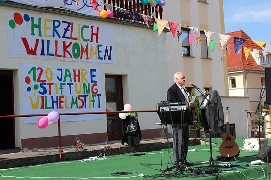 Traumwetter zum Sommerfest (Foto: Karl-Heinz Herrmann) Traumwetter zum Sommerfest (Foto: Karl-Heinz Herrmann)