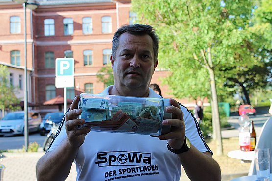 Bossler spenden f&uuml;r Reha-Sport (Foto: Karl-Heinz Herrmann)