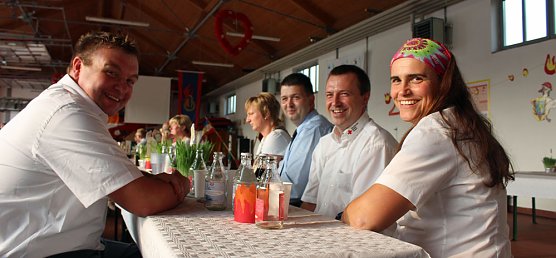 Eines ist sicher, ohne Jugendfeuerwehr kein Zukunft! (Foto: Karl-Heinz Herrmann) Eines ist sicher, ohne Jugendfeuerwehr kein Zukunft! (Foto: Karl-Heinz Herrmann)