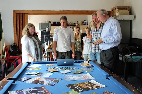 EU-Politiker beim Stadtjugendring Sondershausen (Foto: Karl-Heinz Herrmann) EU-Politiker beim Stadtjugendring Sondershausen (Foto: Karl-Heinz Herrmann)