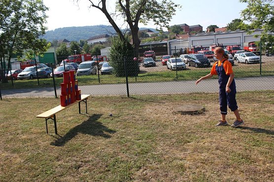 Abgebranntes Haus und viele Spiele (Foto: Karl-Heinz Herrmann) Abgebranntes Haus und viele Spiele (Foto: Karl-Heinz Herrmann)