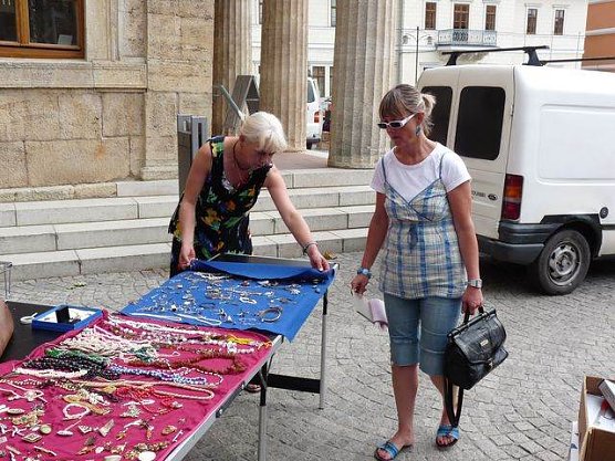 Trödelmarkt 2009 (Foto: Karl-Heinz Herrmann) Trödelmarkt 2009 (Foto: Karl-Heinz Herrmann)