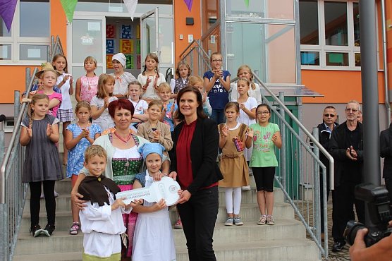 Feierliche &Uuml;bergabe Grundschule (Foto: Karl-Heinz Herrmann)