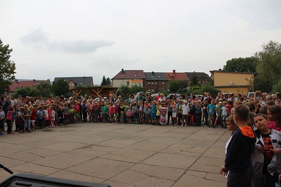 Feierliche &Uuml;bergabe Grundschule (Foto: Karl-Heinz Herrmann)