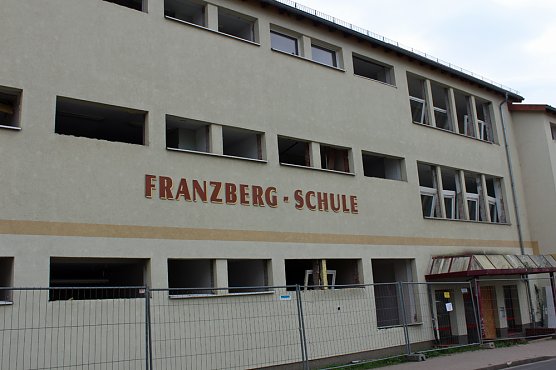 Abriss Franzbergschule Sondershausen (Foto: Karl-Heinz Herrmann)