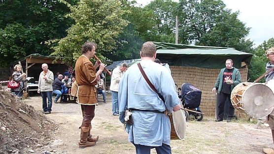 Mittelalterfest Burg Straußberg (Foto: Karl-Heinz Herrmann) Mittelalterfest Burg Straußberg (Foto: Karl-Heinz Herrmann)