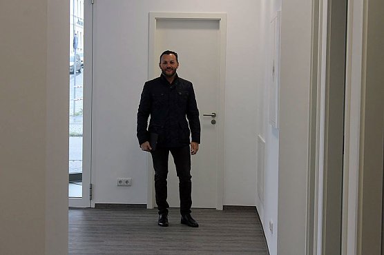 Wohn- und Gesch&auml;ftshaus vorgestellt (Foto: Karl-Heinz Herrmann)