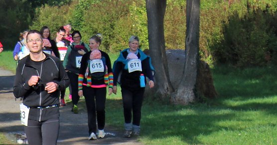 Junge Muttis im Wettbewerb (Foto: Karl-Heinz Herrmann)