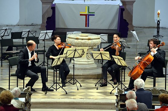 Saison der 43. Frankenhäuser Sommermusiken beendet! (Foto: Dr. Roland Härtel) Saison der 43. Frankenhäuser Sommermusiken beendet! (Foto: Dr. Roland Härtel)