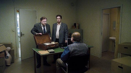 Eine Taube sitzt auf einem Zweig... (Foto: Neue Visionen) Eine Taube sitzt auf einem Zweig... (Foto: Neue Visionen)