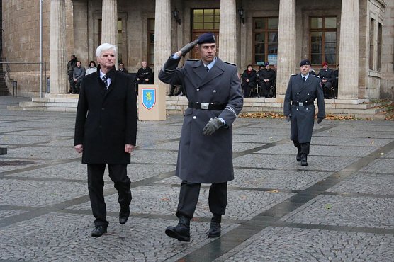 Öffentliche Vereidigung in Sondershausen (Foto: Karl-Heinz Herrmann) Öffentliche Vereidigung in Sondershausen (Foto: Karl-Heinz Herrmann)