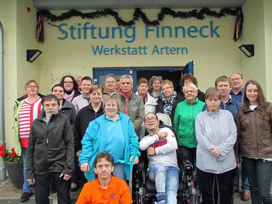 VdK Junioren besichtigen die Finneck Werkstat (Foto: Ina Römer) VdK Junioren besichtigen die Finneck Werkstat (Foto: Ina Römer)
