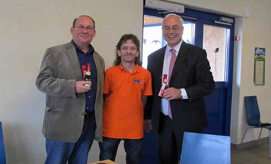 VdK Junioren besichtigen die Finneck Werkstat (Foto: Ina Römer) VdK Junioren besichtigen die Finneck Werkstat (Foto: Ina Römer)