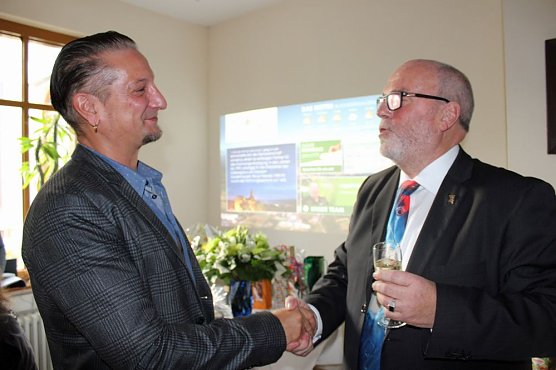 Ein Kapitän verlässt das Schiff (Foto: Karl-Heinz Herrmann) Ein Kapitän verlässt das Schiff (Foto: Karl-Heinz Herrmann)