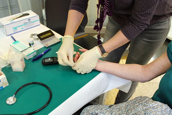 Informationsstand zum Thema Gesundheit (Foto: Karl-Heinz Herrmann)