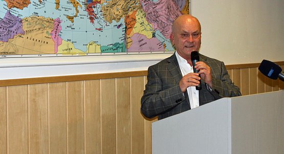 Vortrag zur Datensicherheit gehalten (Foto: Karl-Heinz Herrmann) Vortrag zur Datensicherheit gehalten (Foto: Karl-Heinz Herrmann)