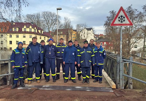 THW Sondershausen repariert Brücke (Foto: THW Sondershausen) THW Sondershausen repariert Brücke (Foto: THW Sondershausen)