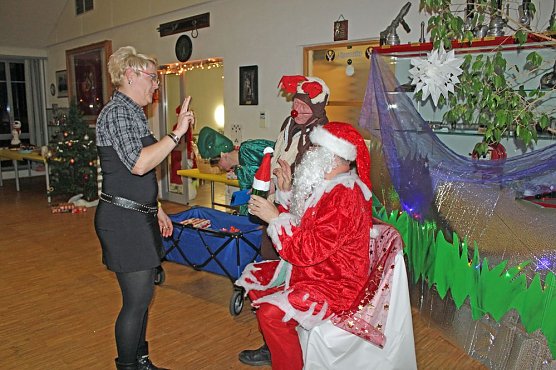 Hase Hops im Weihnachtsstress (Foto: Karl-Heinz Herrmann)