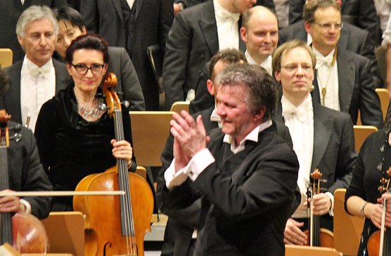 Stimmungsvoller Jahresausklang (Foto: Karl-Heinz Herrmann) Stimmungsvoller Jahresausklang (Foto: Karl-Heinz Herrmann)