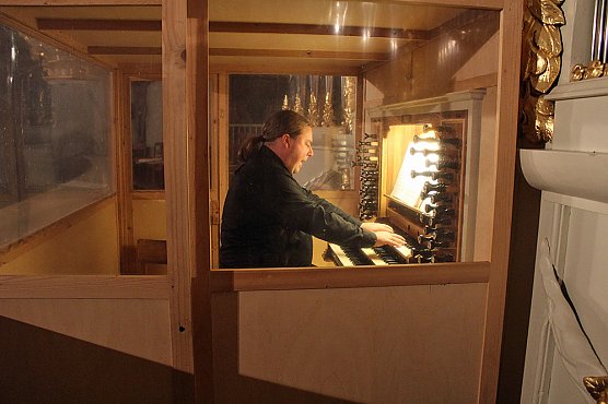 Kreiskantor freiwillig in der Zelle (Foto: Karl-Heinz Herrmann) Kreiskantor freiwillig in der Zelle (Foto: Karl-Heinz Herrmann)