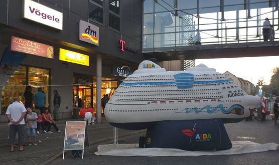 Karibische Einkaufsnacht (Foto: Karl-Heinz Herrmann)