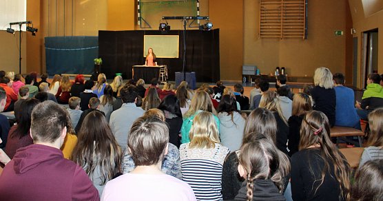 Mobbing in der Schulstunde (Foto: Karl-Heinz Herrmann)