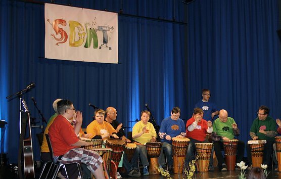 Ein buntes Spektakel f&uuml;r Gro&szlig; und Klein (Foto: Stiftung Finneck)