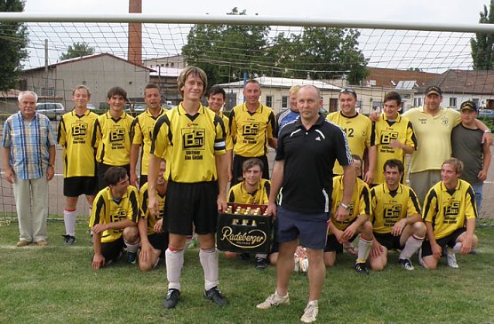 Kasten Bier f&uuml;r Ro&szlig;leben (Foto: Dr. Andreas R&auml;uber)