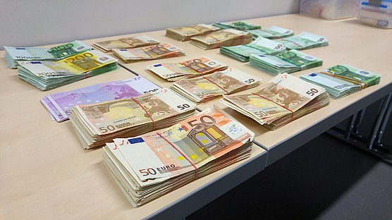 Schlag gegen Drogenkriminalität (Foto: Thüringer Landeskriminalamt ) Schlag gegen Drogenkriminalität (Foto: Thüringer Landeskriminalamt )