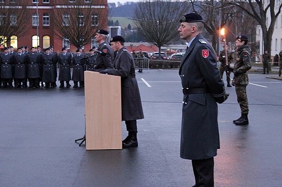Wieder Lehrgangsteilnehmer vereidigt (Foto: Karl-Heinz Herrmann)