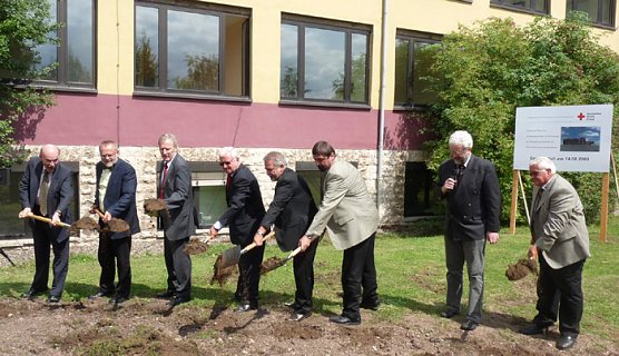 Spatenstich Krankenhaus Sondershausen (Foto: Karl-Heinz Herrmann) Spatenstich Krankenhaus Sondershausen (Foto: Karl-Heinz Herrmann)