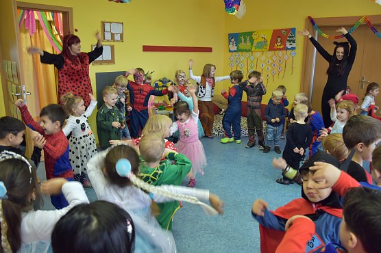 Neues aus der "Flohkiste" in Schernberg (Foto: Erzieher Flohkiste)