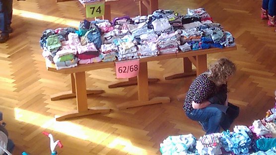 Basar in Badra (Foto: Karl-Heinz Herrmann) Basar in Badra (Foto: Karl-Heinz Herrmann)