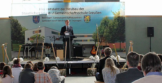 Gr&ouml;&szlig;ter Spatenstich f&uuml;r gr&ouml;&szlig;ten Eigenbau des Kyffh&auml;userkreises (Foto: Karl-Heinz Herrmann)
