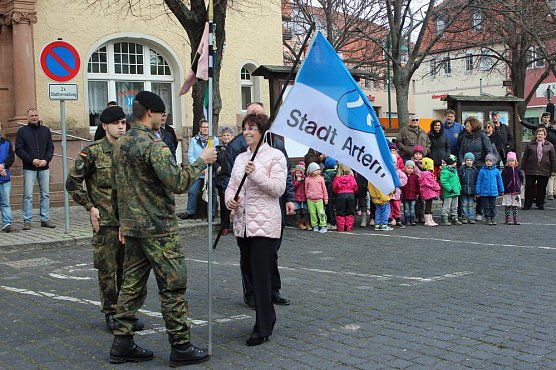 Patenschaft mit Panzerkompanie besiegelt (Foto: Karl-Heinz Herrmann) Patenschaft mit Panzerkompanie besiegelt (Foto: Karl-Heinz Herrmann)