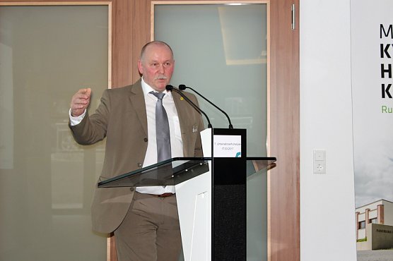 Kreis will bei Elektromobilität auf Tempo drücken (Foto: Karl-Heinz Herrmann) Kreis will bei Elektromobilität auf Tempo drücken (Foto: Karl-Heinz Herrmann)