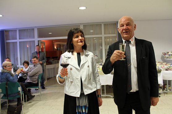 DRK ehrt Blutspender (Foto: Karl-Heinz Herrmann) DRK ehrt Blutspender (Foto: Karl-Heinz Herrmann)