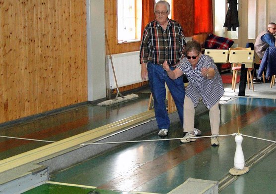 Blindenverband zu Gast im Wipperboot (Foto: W. Rasch) Blindenverband zu Gast im Wipperboot (Foto: W. Rasch)