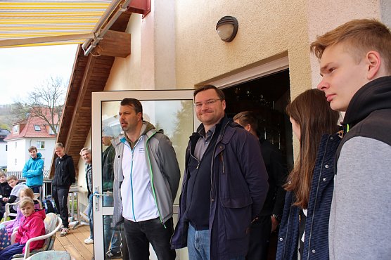 Leider k&uuml;hler Tennisauftakt (Foto: Karl-Heinz Herrmann)