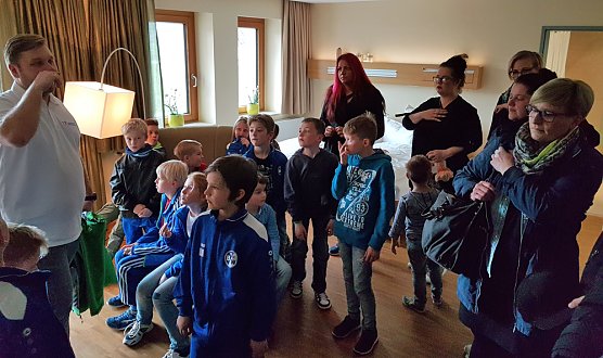 Spenden&uuml;bergabe im Kinderhospiz (Foto: Steffen Kobrow)