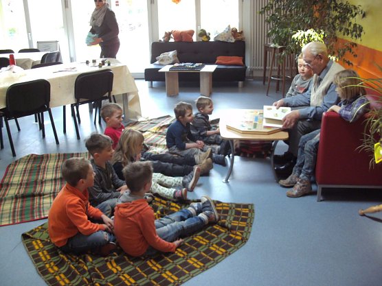 Kindergartenkinder im Freizeitzentrum (Foto: Freizeitzentrum Artern) Kindergartenkinder im Freizeitzentrum (Foto: Freizeitzentrum Artern)