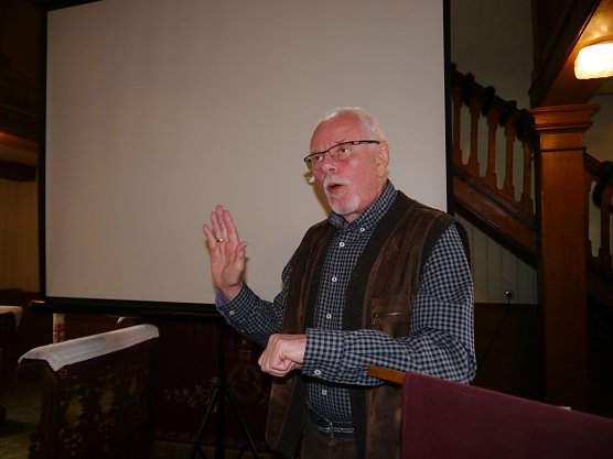 Dr. Ohl zum Thema Bebratal (Foto: Jürgen Kieper) Dr. Ohl zum Thema Bebratal (Foto: Jürgen Kieper)