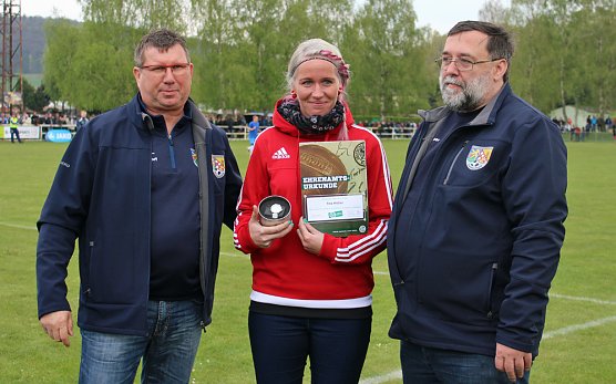 Verdiente Sportler geehrt (Foto: Karl-Heinz Herrmann) Verdiente Sportler geehrt (Foto: Karl-Heinz Herrmann)