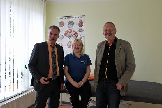 Andrang am Kurmittelhaus Barbarossagarten (Foto: Karl-Heinz Herrmann)