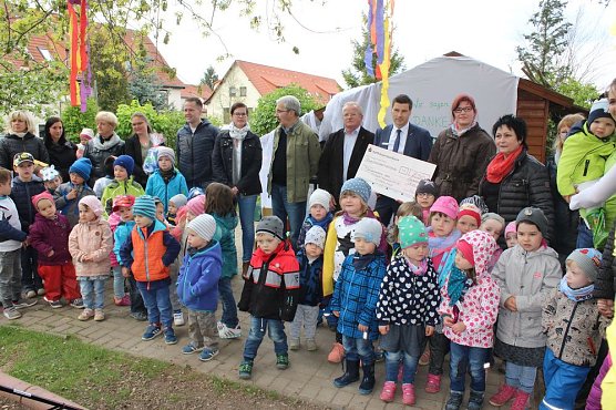 Einweihungsfeier im "Käferland" (Foto: Karl-Heinz Herrmann) Einweihungsfeier im "Käferland" (Foto: Karl-Heinz Herrmann)