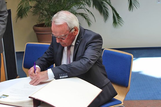 Eintrag in das Ehrenbuch der Stadt Bad Frankenhausen (Foto: Karl-Heinz Herrmann)
